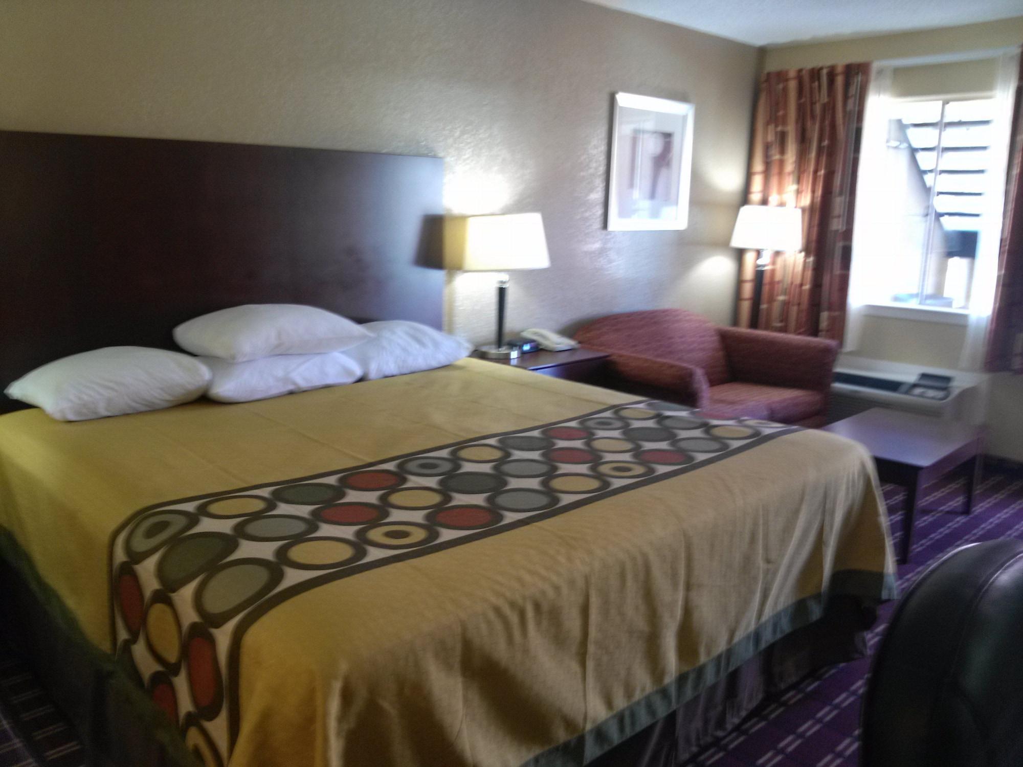 Super 8 By Wyndham Kerrville Tx Eksteriør bilde