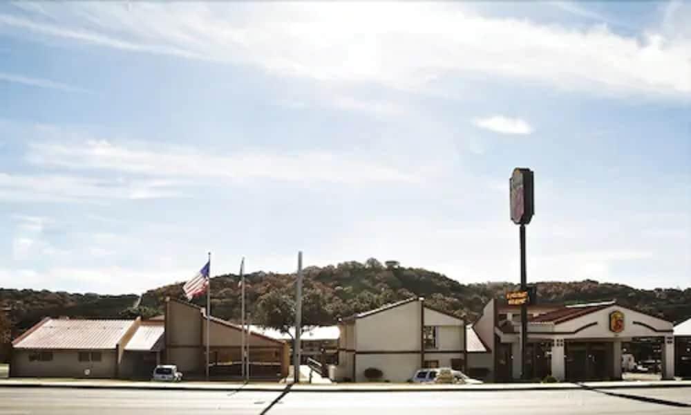 Super 8 By Wyndham Kerrville Tx Eksteriør bilde