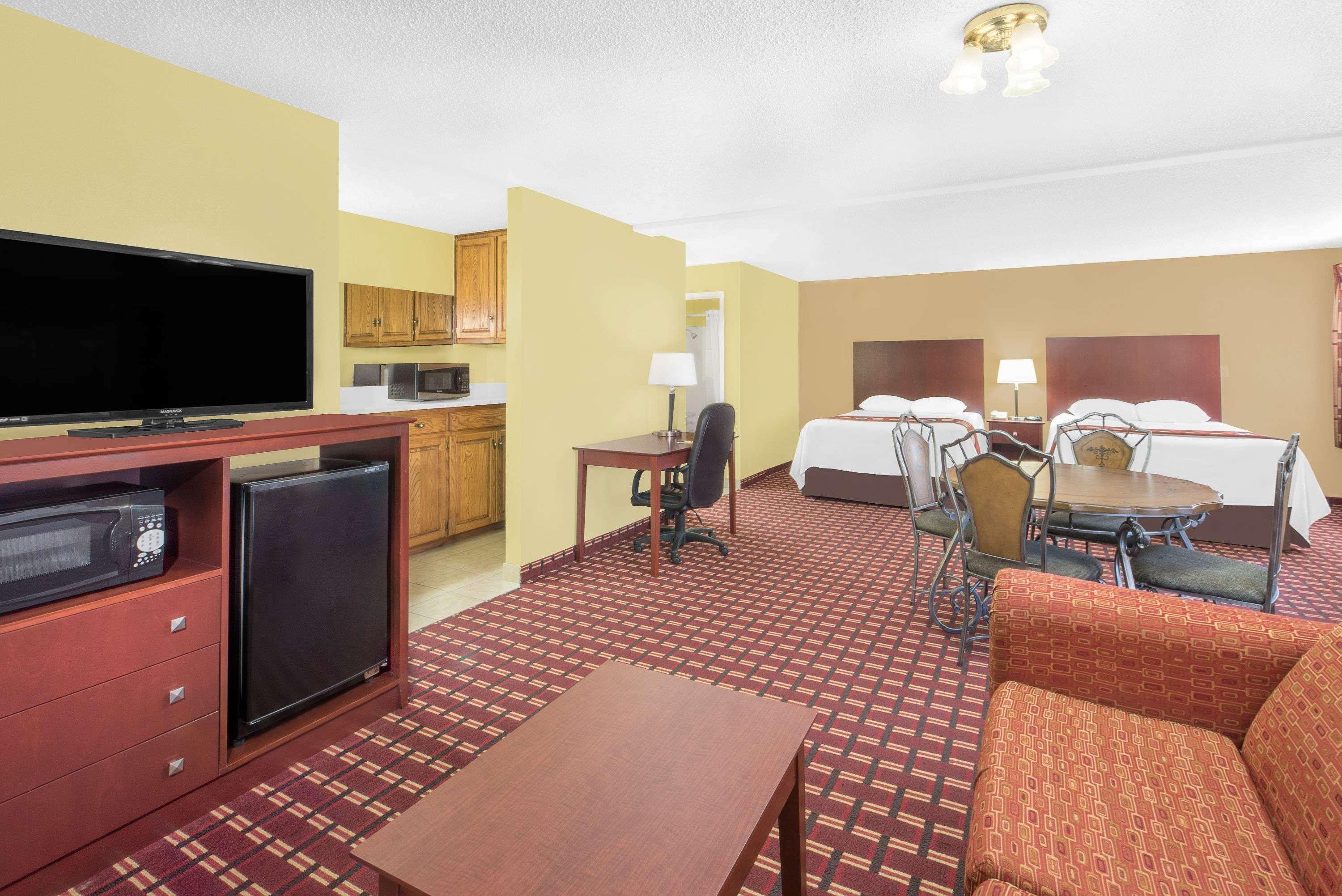 Super 8 By Wyndham Kerrville Tx Eksteriør bilde