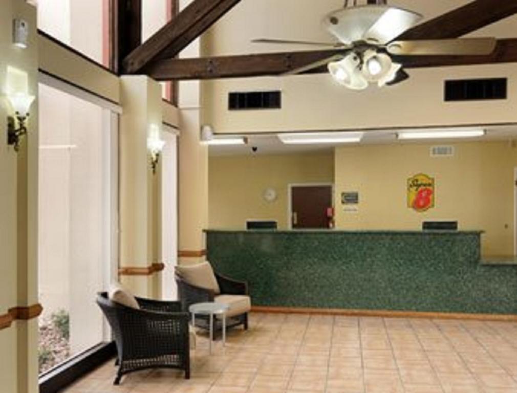 Super 8 By Wyndham Kerrville Tx Interiør bilde